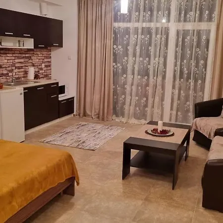 студио в затворен комплекс Apartament